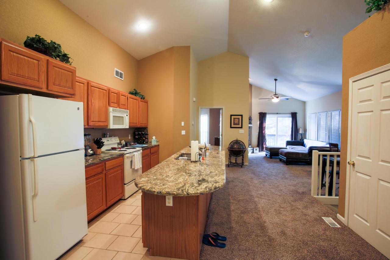 The Lodge At Old Kinderhook Camdenton Extérieur photo
